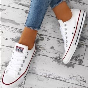 White converse all star low tops